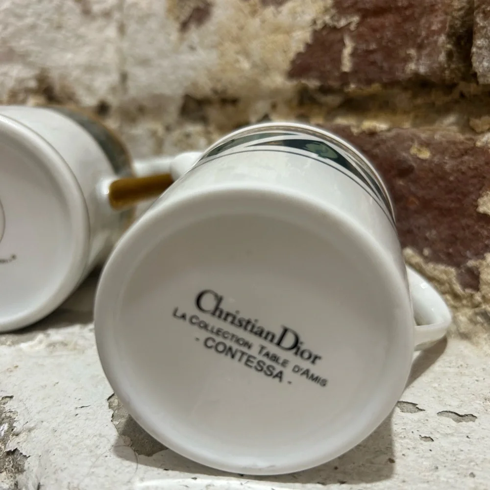 Vintage CHRISTIAN DIOR Creamer Set.
3 Green and Gold Creamers perfect for milk - Picture 7 of 11